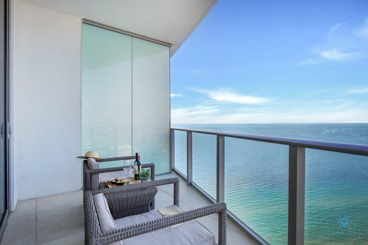 Upper Level Penthouse - Amazing Views Beach & Intracoastal Apartment Hollywood Bagian luar foto